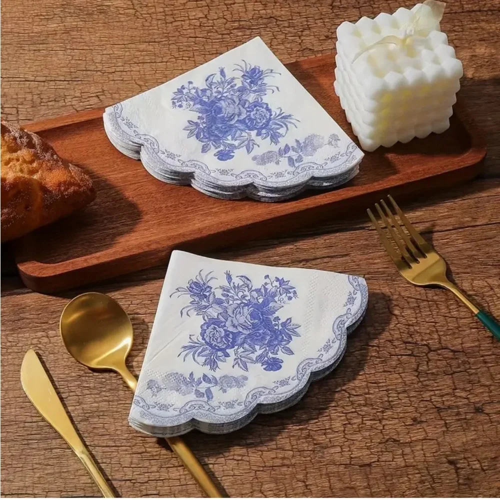 Blue Floral Round Scalloped Edge Cocktail Napkins, 20 ct